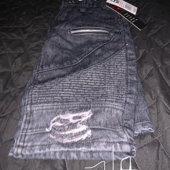 Shorts - Picture 2 of 2